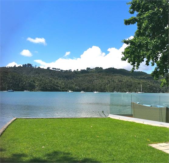 Sails of Whitianga Whakarerere Whitianga Absolute Waterfront Town