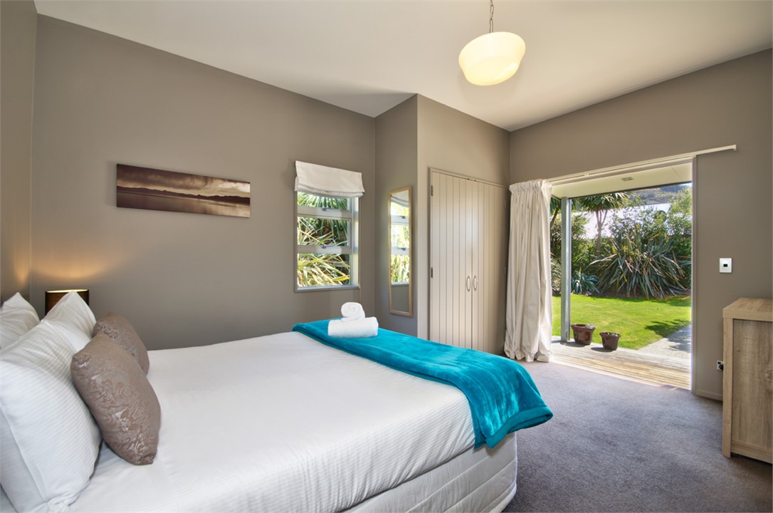 Bedroom 3 with Ensuite (can be 2 singles or 1 King