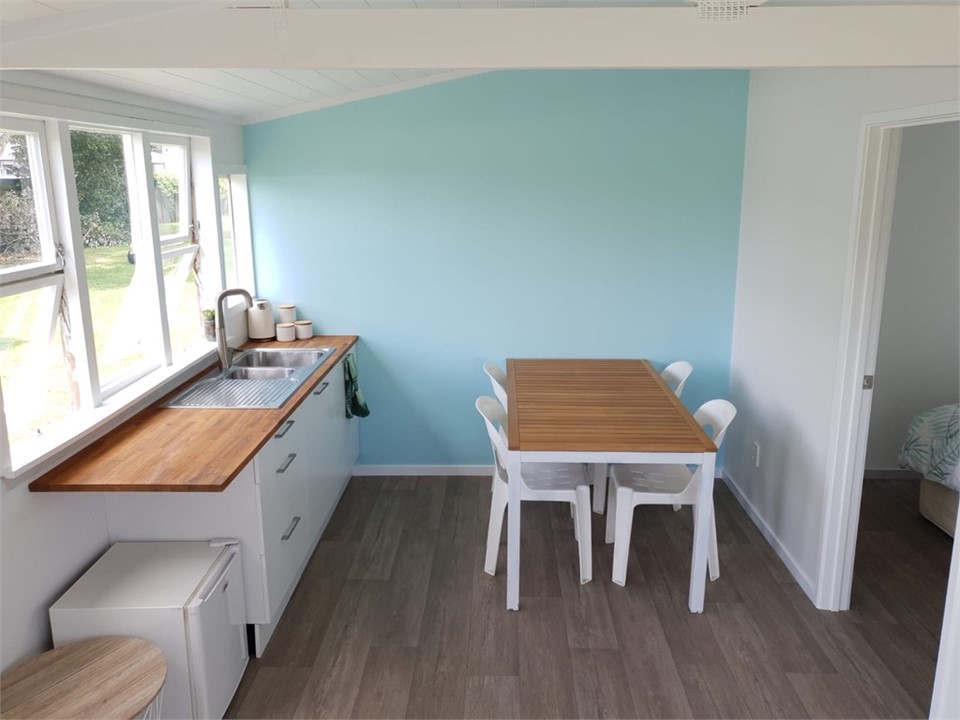 The Cottage - kitchenette and dining area