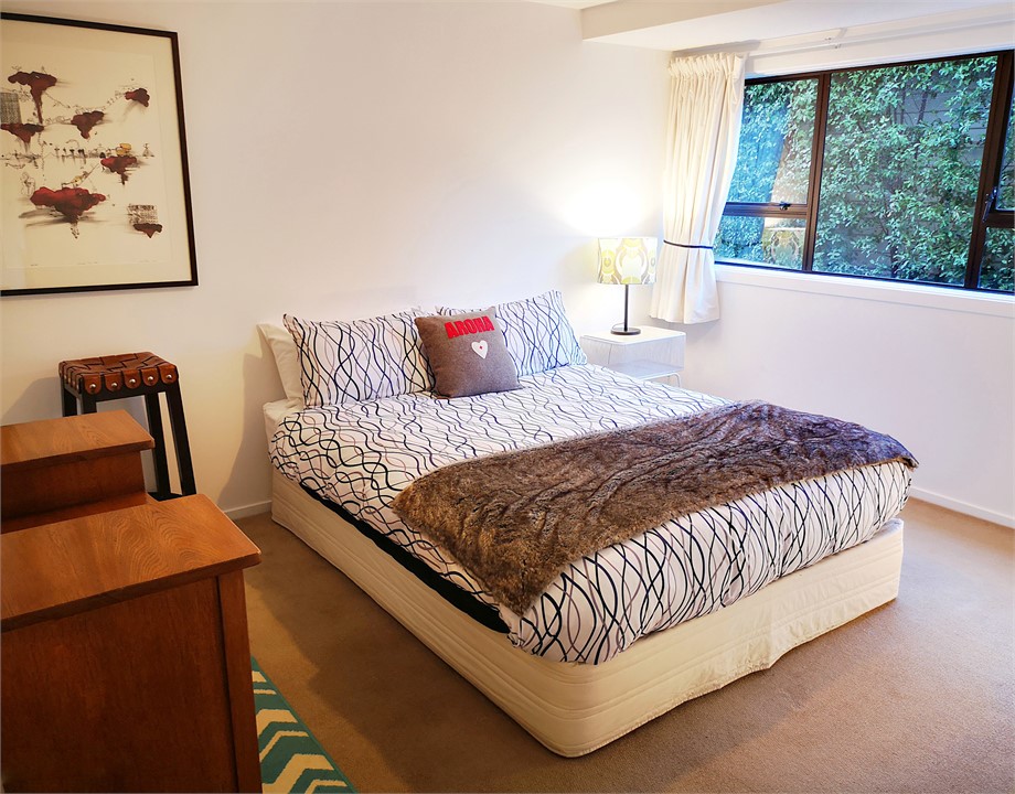 Queen bedroom with super comfortable bed and high 