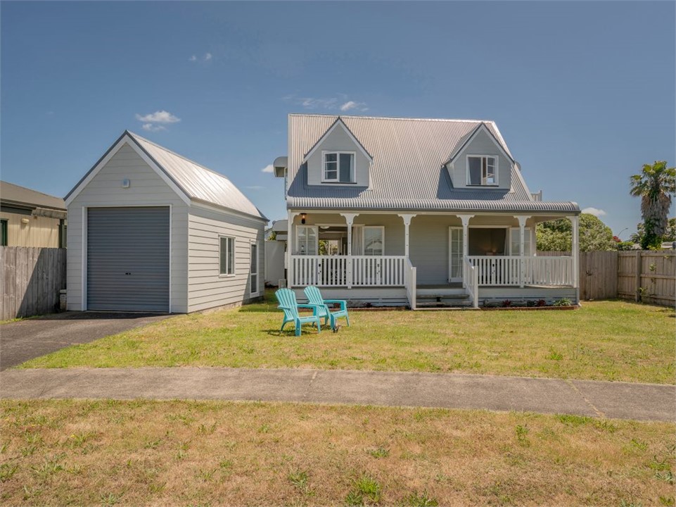 The Doll's House (Bachcare) Whitianga Holiday Home for rent Holiday