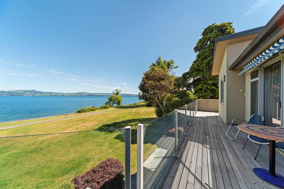 Lakeside Vistas Magic (Bachcare) Two Mile Bay (Lake Taupo) Holiday