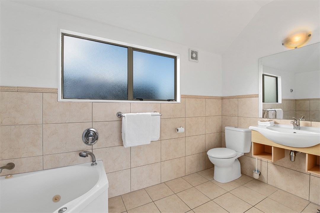 Master bedroom ensuite with spa bath