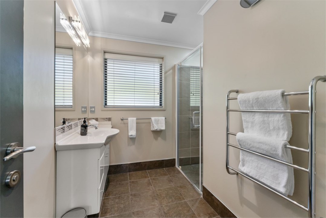 Main bathrom