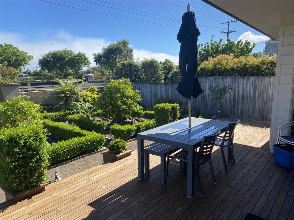 Relaxed outdoor living