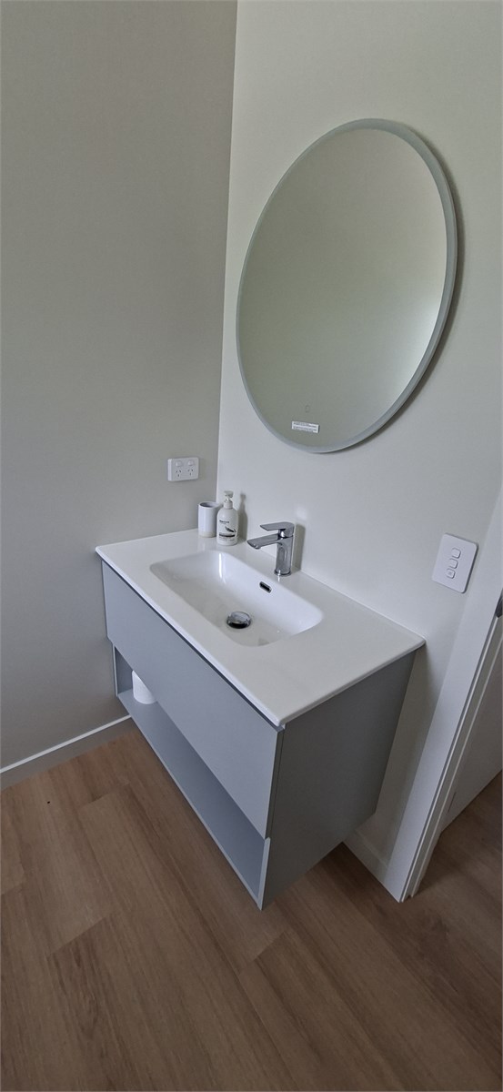 Bathroom vanity
