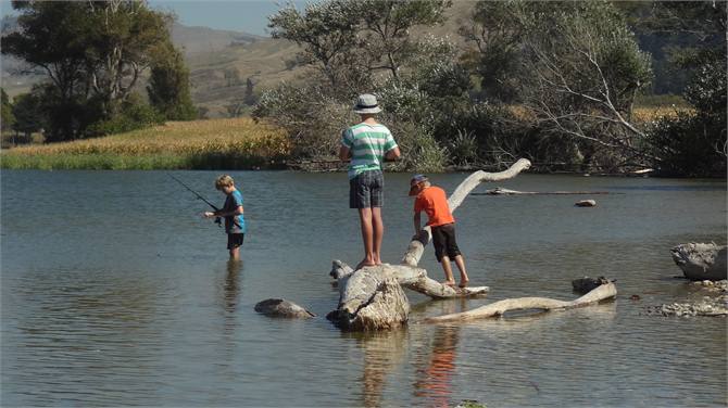 Fishing, Puhokio estuary, just in front