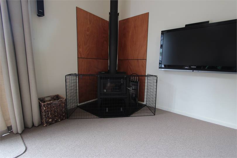 Child guard for fireplace