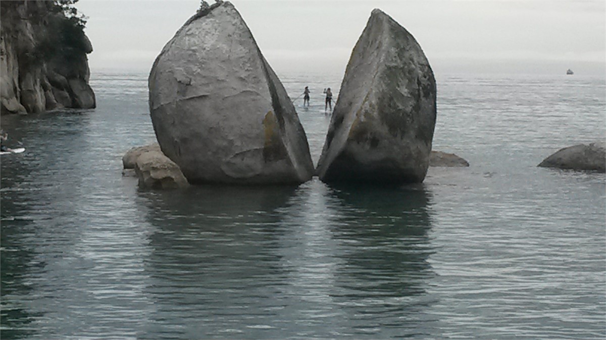 Morning paddle to Split Apple
