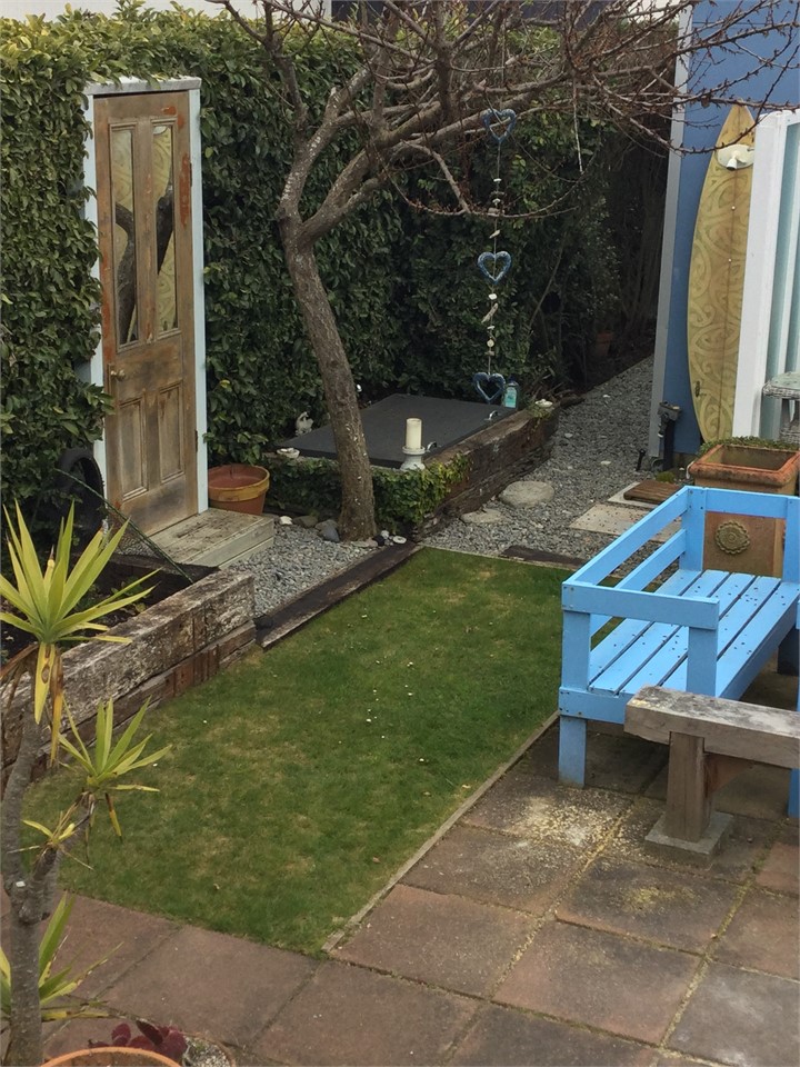 The yard to enjoy outside bath and shower