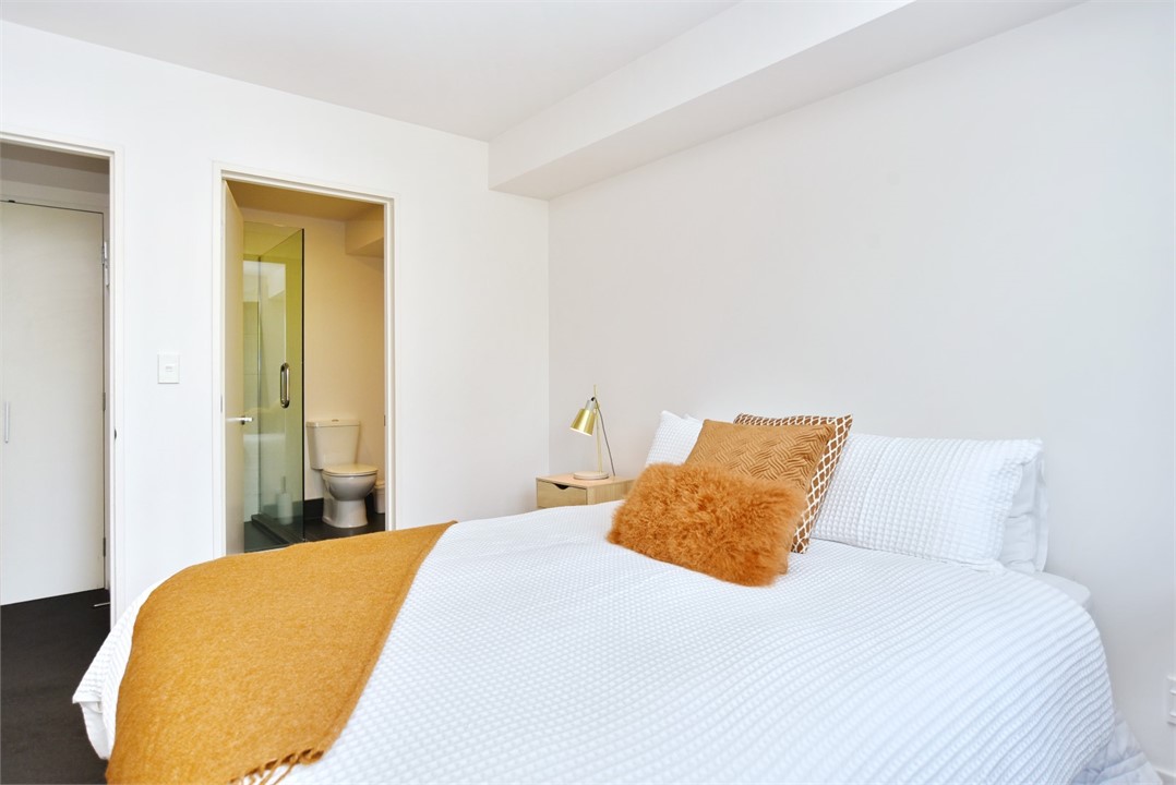 Bedroom 1 has a King bed