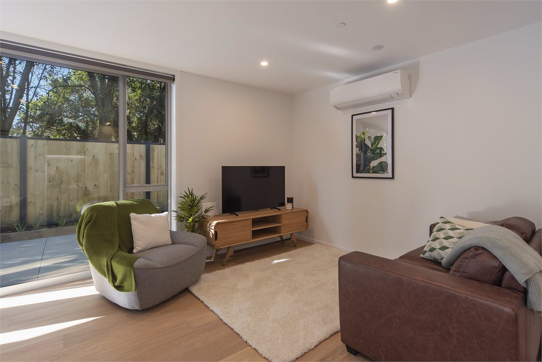 Cosy living area with SmartTV, Fast WiFi & Aircon