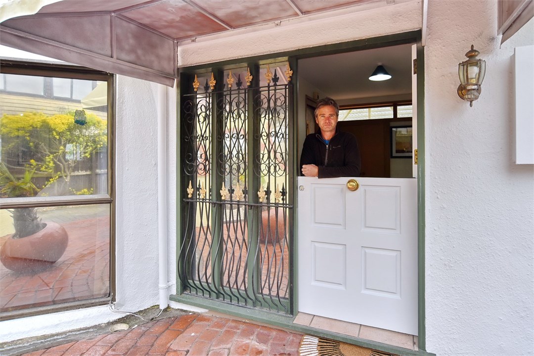View of the property building and front entrance