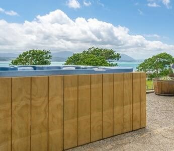 Lower Deck Spa overlooking the stunning Hokianga H