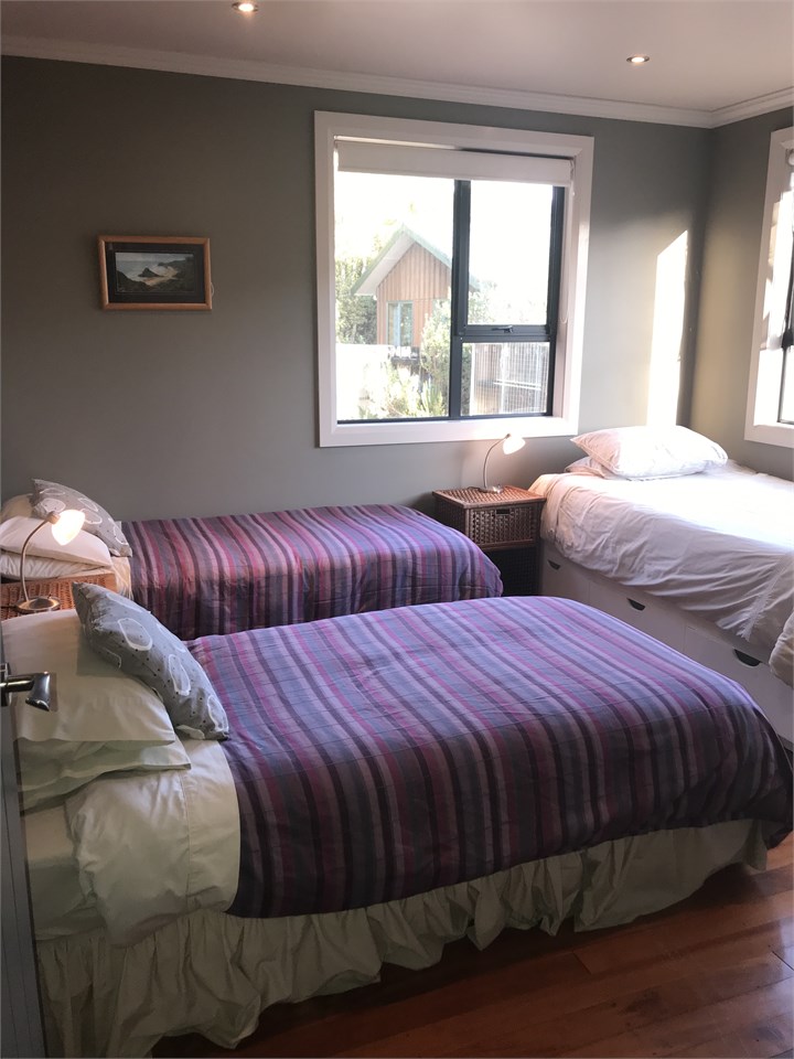 3 Bed Room - 2 singles and 1 king single