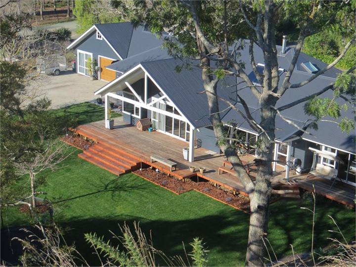 NEW large Richmond semi rural spacious quiet home with outdoor spa