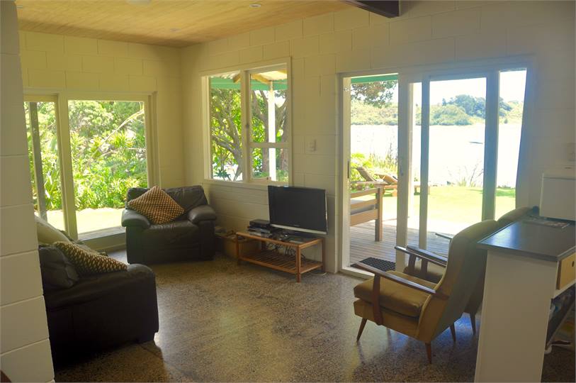 Continuous flow from lounge to the sea