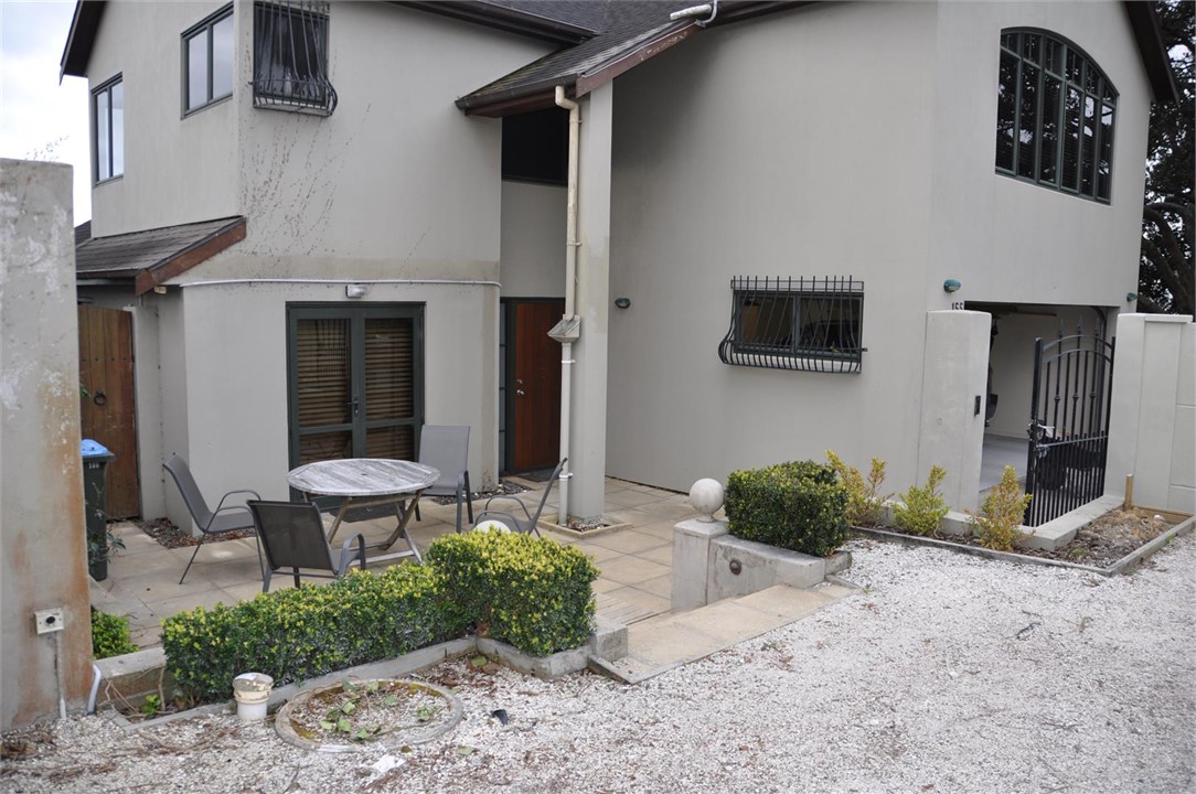 front courtyard looking towards the house
