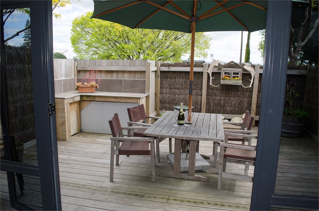 Indoor - outdoor flow