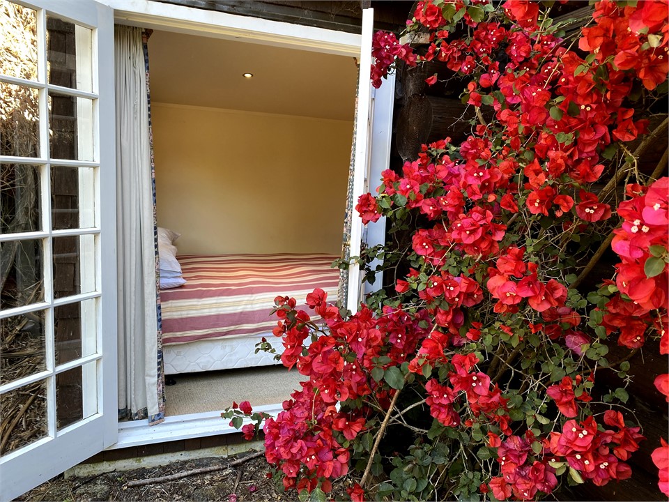 2nd bedroom in log cabin