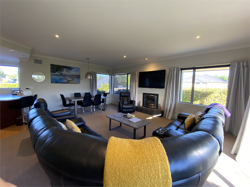 Oasis on irishman Twizel for rent Holiday Houses
