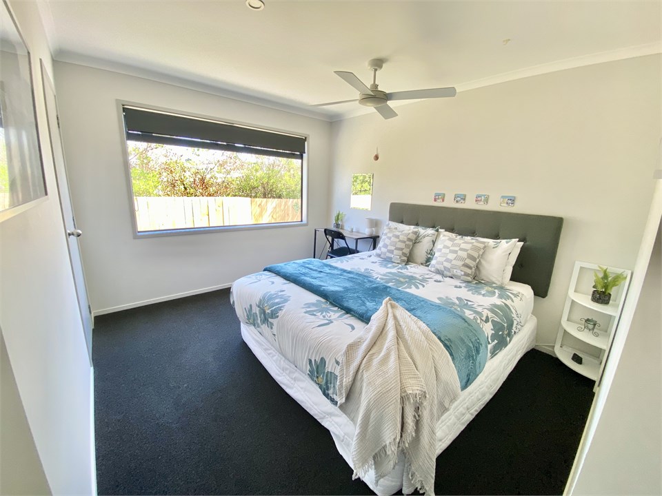 Bedroom 3 - King bed