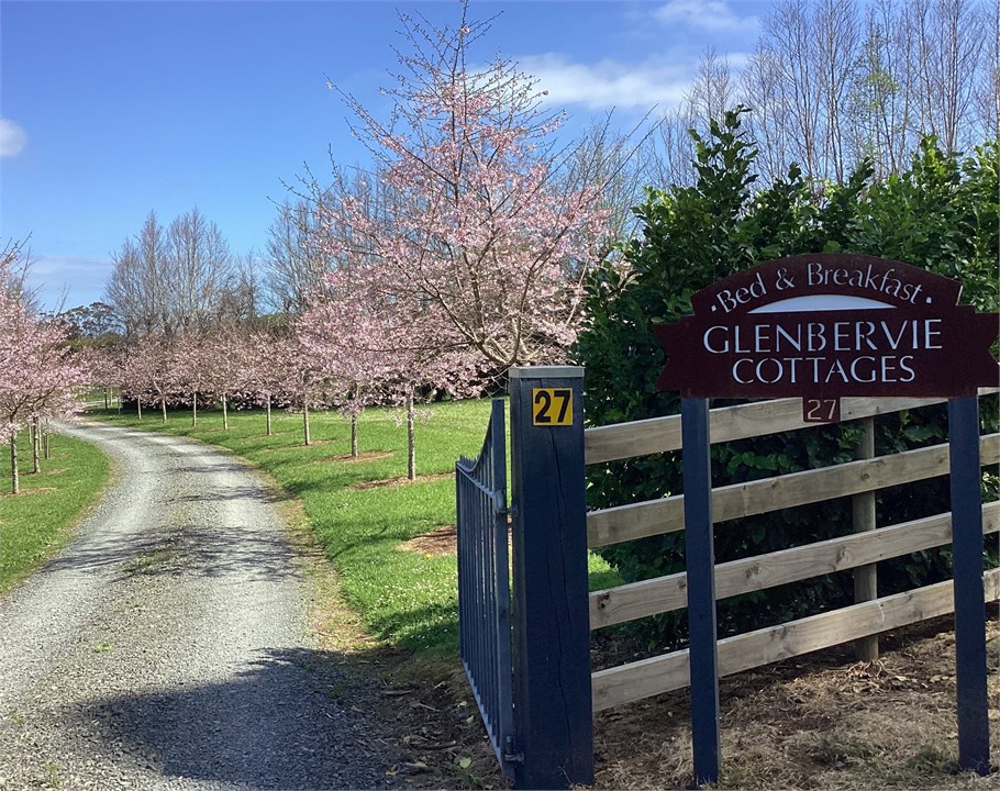 Glenbervie Cottages & Bed & Breakfast