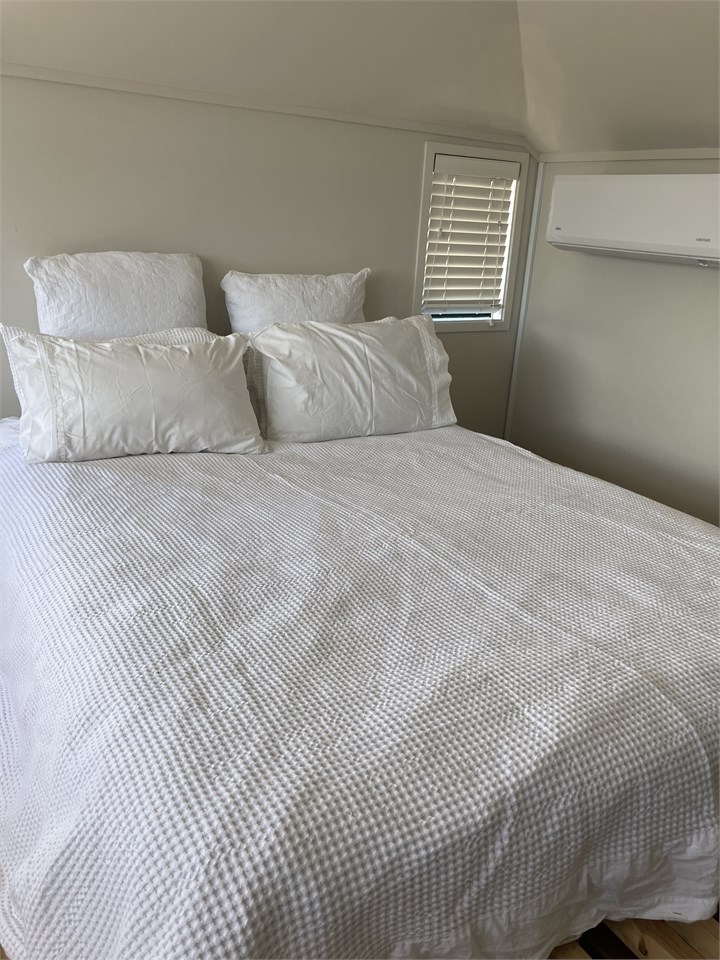 Top level bedroom with Queen bed with latest Smart