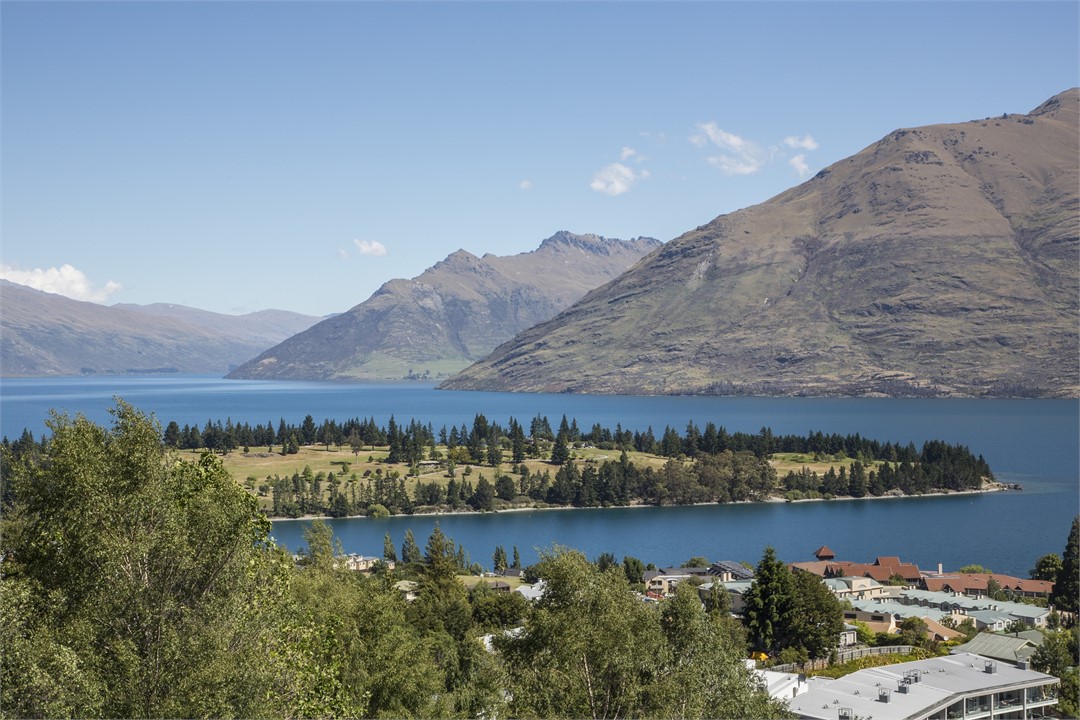 take in views of the Queenstown Golf Club