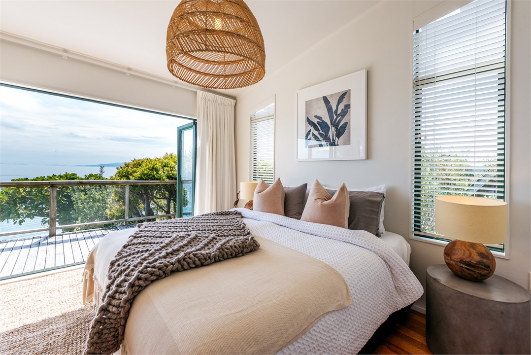 Master bedroom - King