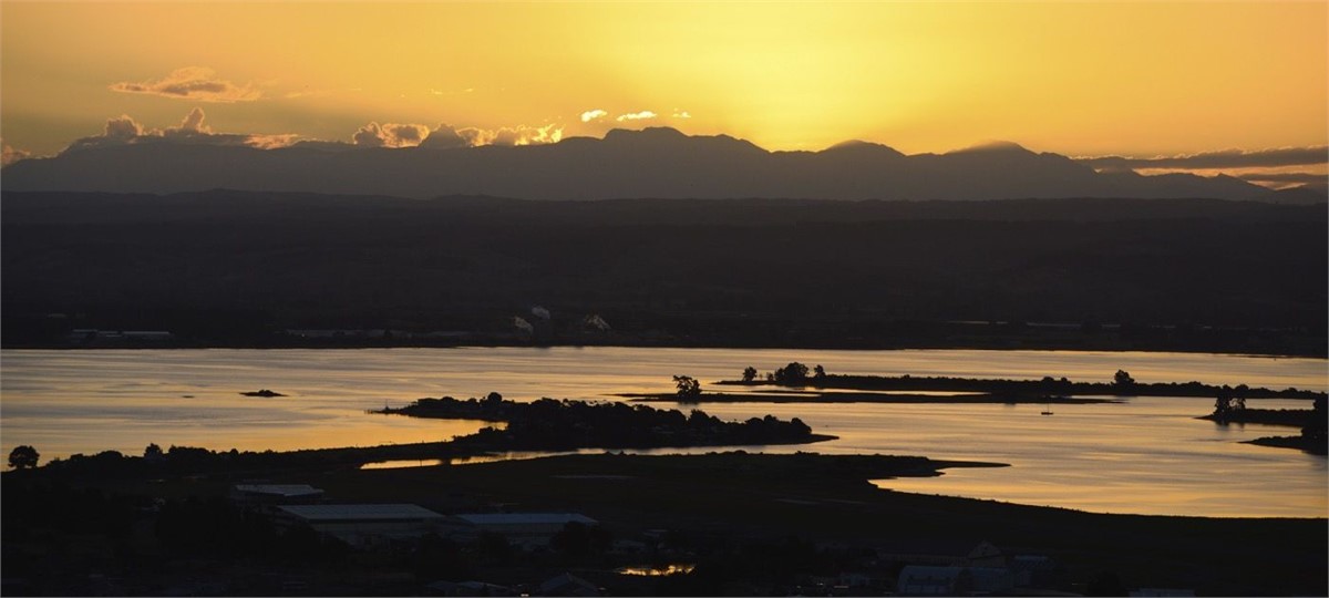 Classic Tasman Vista Sunset