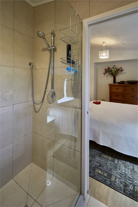 Cottage ensuite