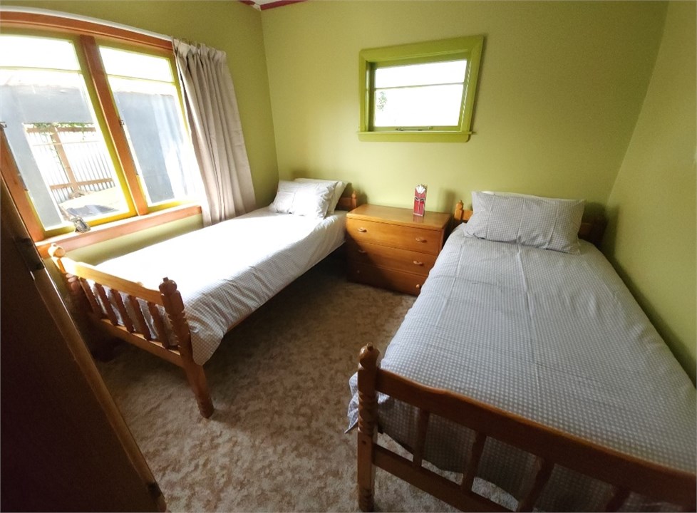 Twin bedroom no. 3
