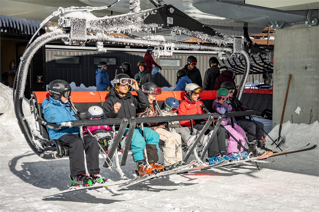 All on the 8 seater at Mt Hutt