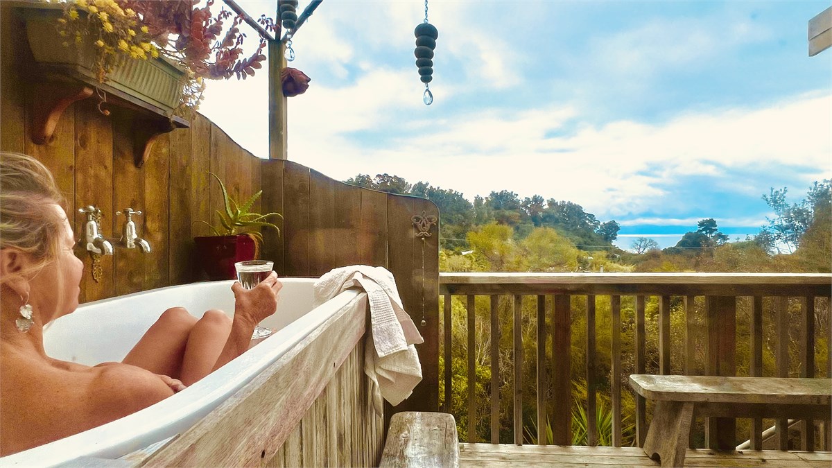 Outdoor bath with view