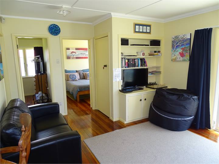 Lounge with TV, games and books area