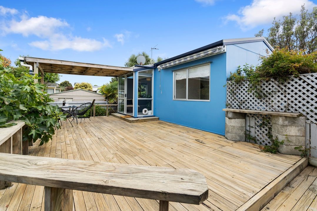 The Wee Blue Bach (Bachcare) Waikanae Beach Holiday Home for rent