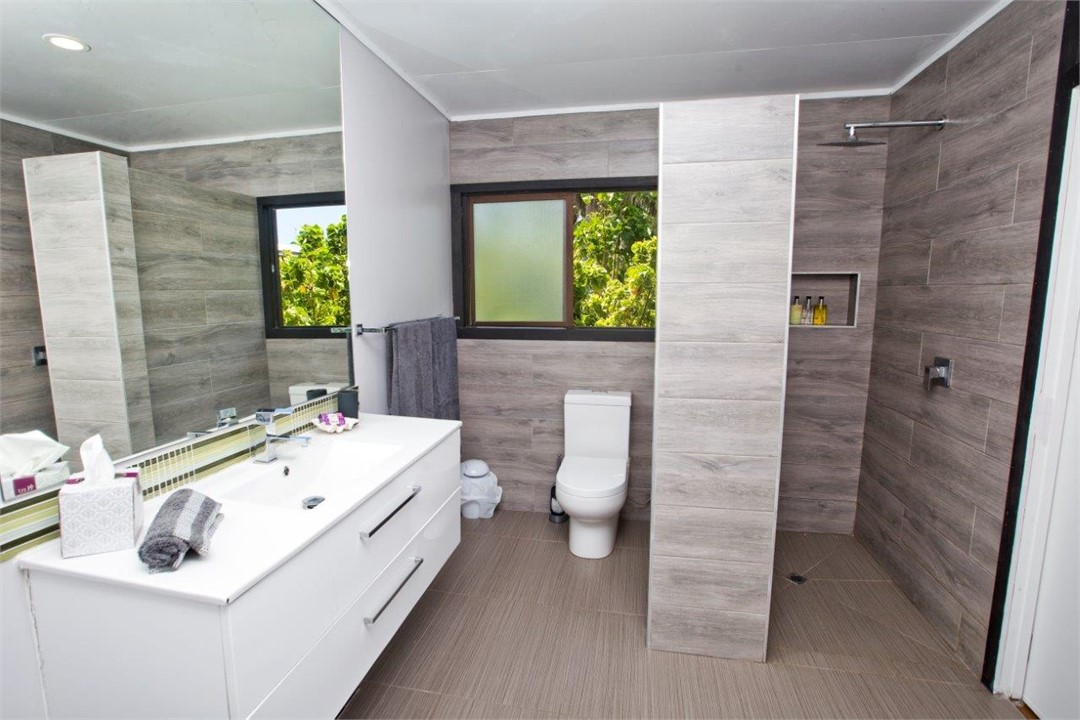 Ensuite to Master Bedroom