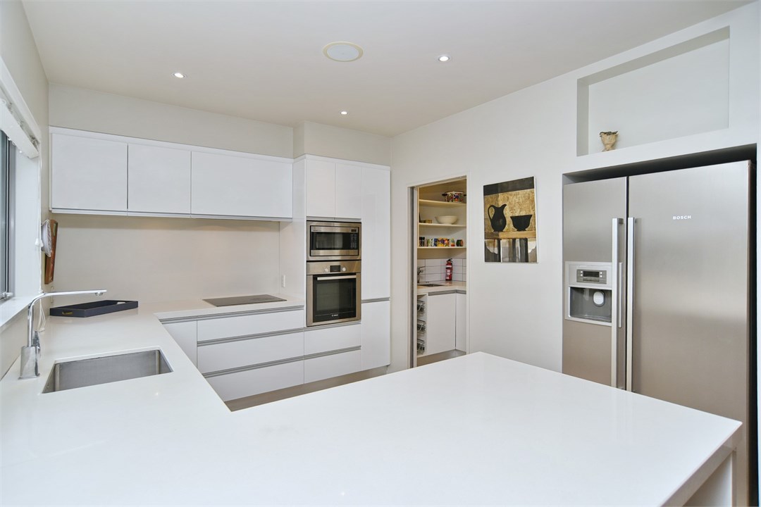 Kitchen area fully equipped