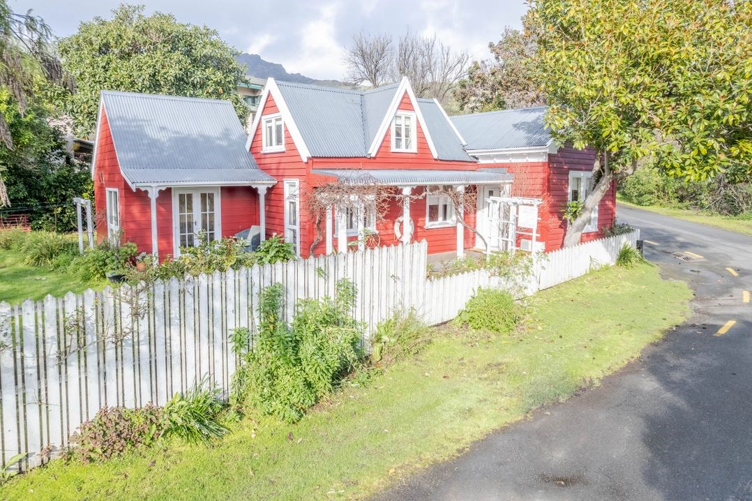Bruce Cottage (Bachcare) Akaroa Holiday Home for rent Holiday Houses