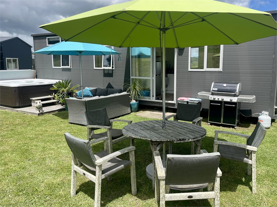The Space to Be Mangawhai Bach for rent Holiday Houses