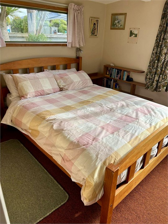 Bedroom 1 - queen sized bed, sea views