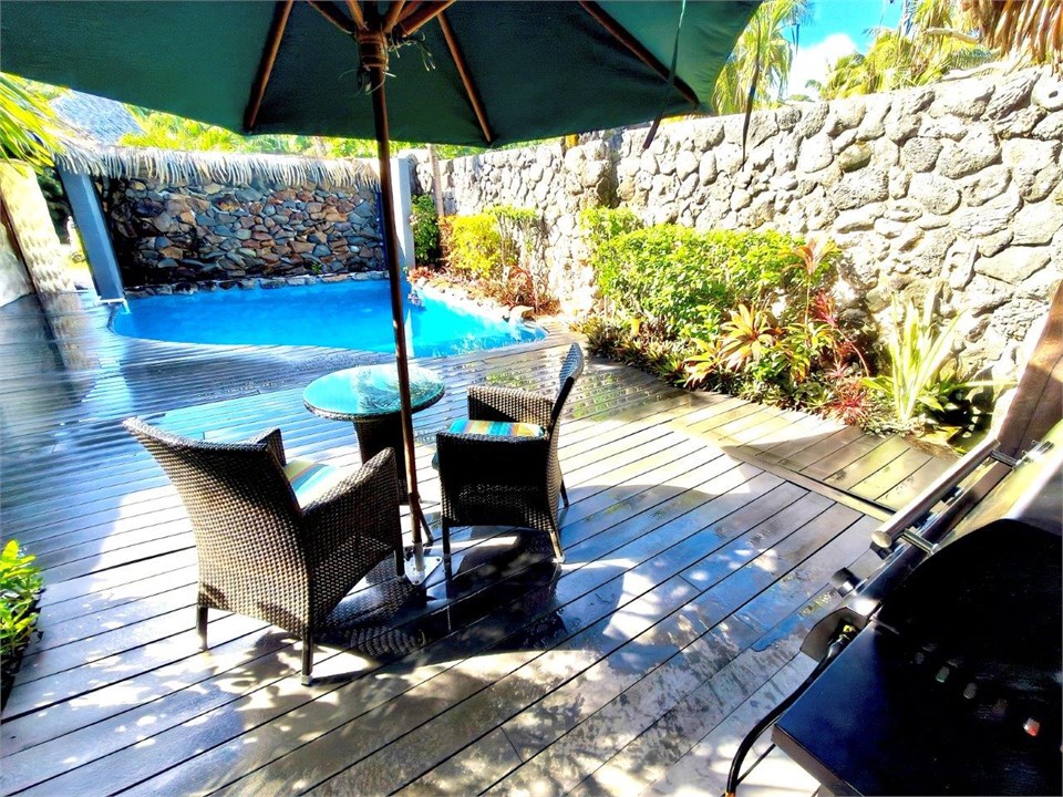 Ultra Private Courtyard Pool.