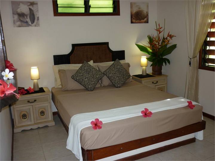 Troppo Delux & Lagoon Sunset Villa / 2x  Bedrooms-