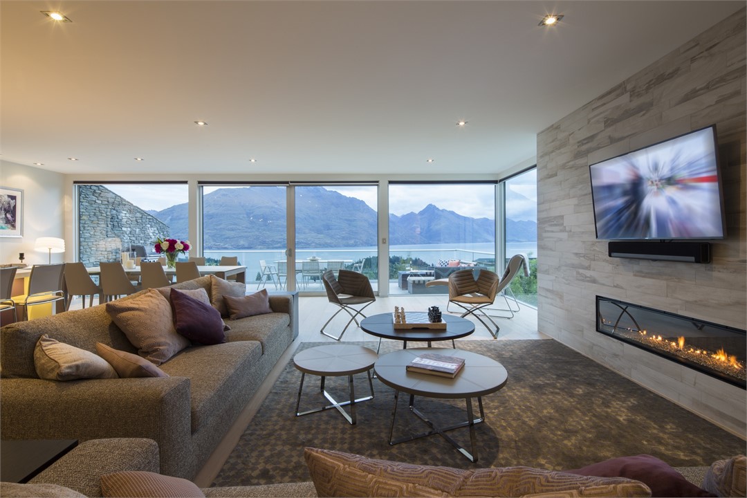 elegantly styled Queenstown holiday home