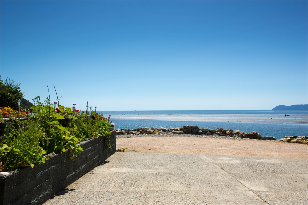 Just a few steps to the Boat ramp and the water