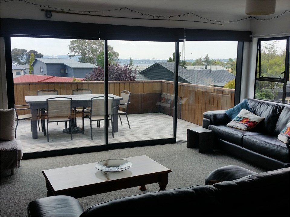 Living opening to Nth west facing deck