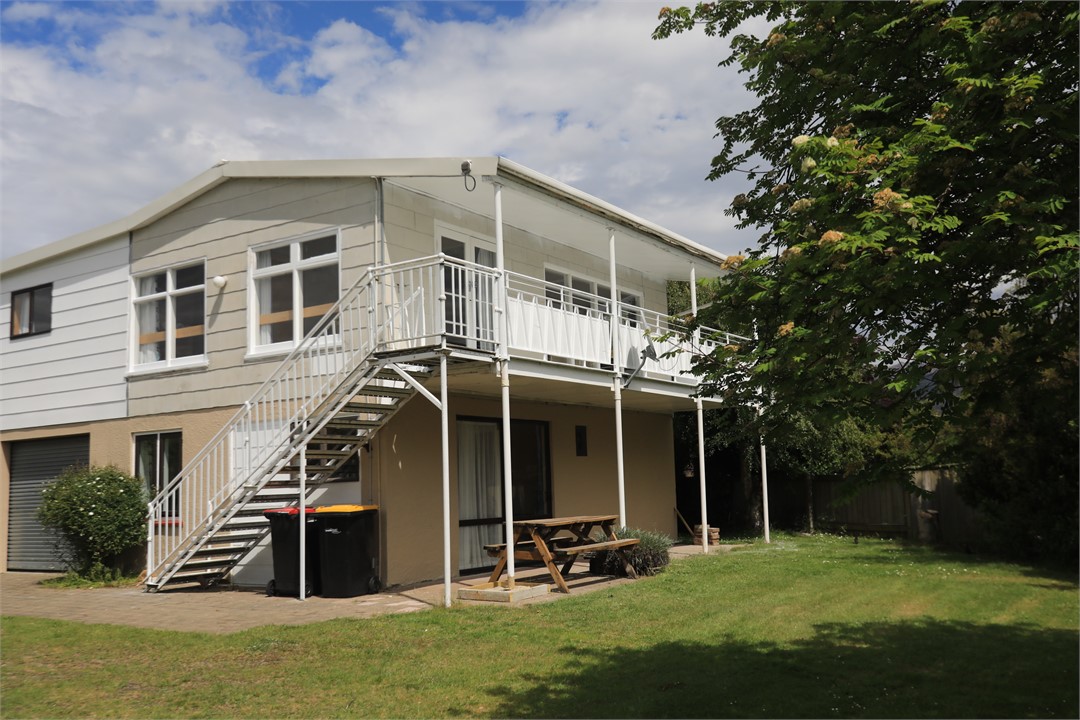 White House Te Anau Holiday Home for rent Holiday Houses