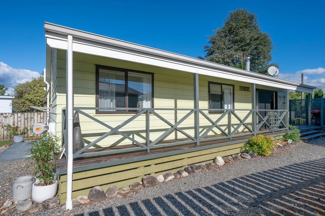 The Yellow Cottage (Bachcare) Turangi Holiday Home for rent Holiday