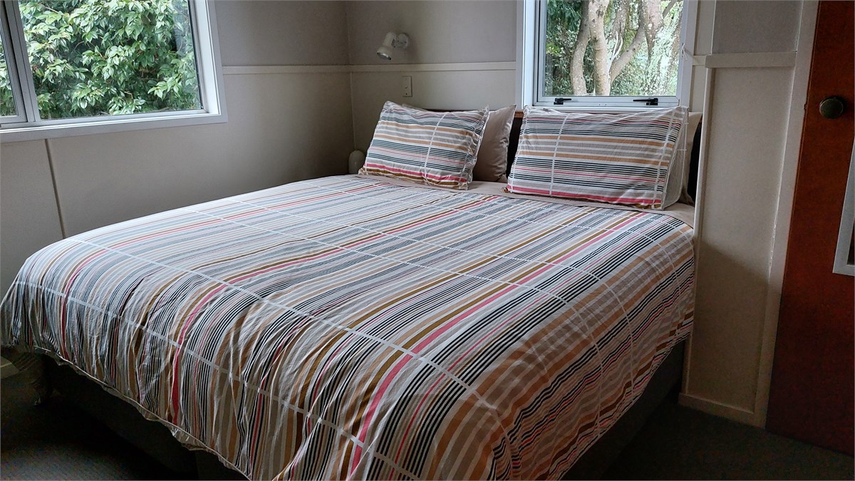 Super king bed with garden view